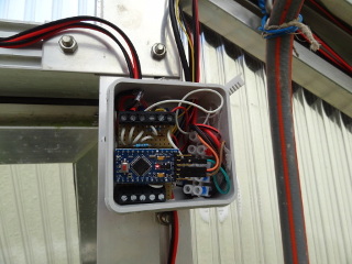 Arduino eingebaut in der Stromverteileraufputzdose